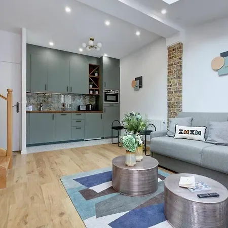 Duplex 4 Pax- Cour Privee Apartment *