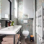 Duplex 4 Pax- Cour Privee Διαμέρισμα *